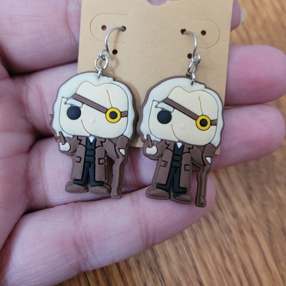 New Mad-Eye Moody Harry Potter Dangle Earrings - Picture 2 of 5